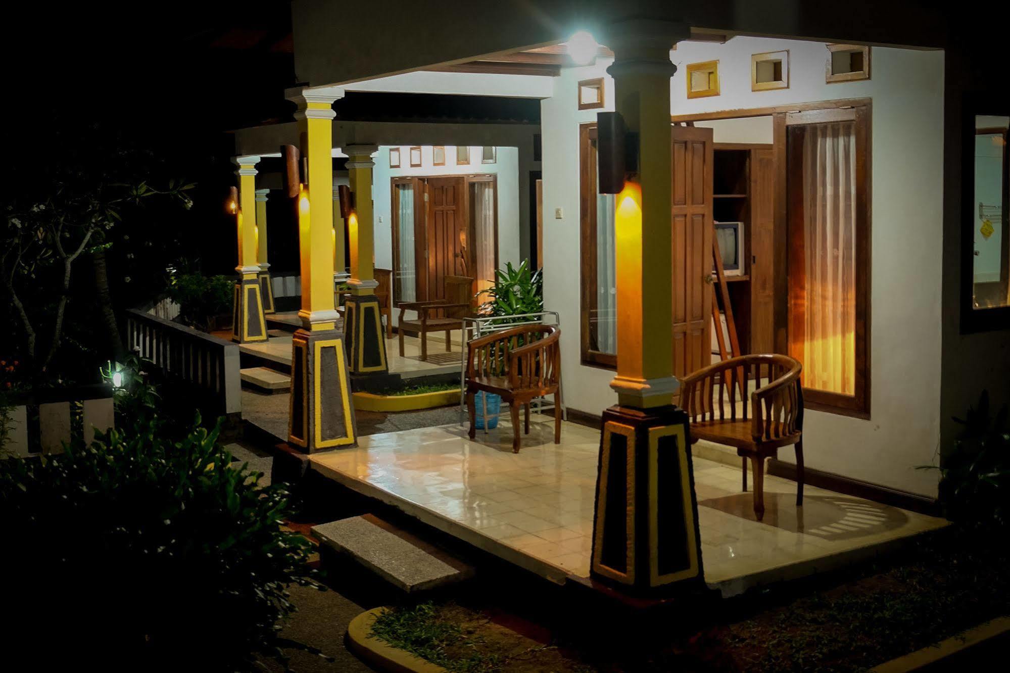 Bali Sunset Hotel Negara  Extérieur photo